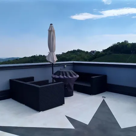 Nyaraló Wunderschoenes Mit Pool Und 360- Blick By Interhome *